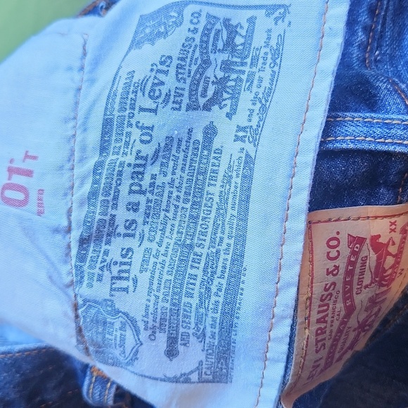 Levi's Dark Blue Distressed Jeans - Picture 16 of 16